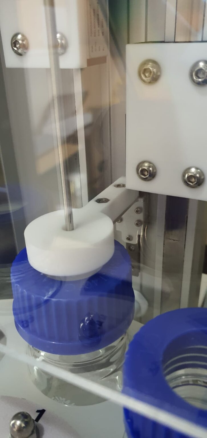 Tubing and valves for sample handling in a capillary viscosity system